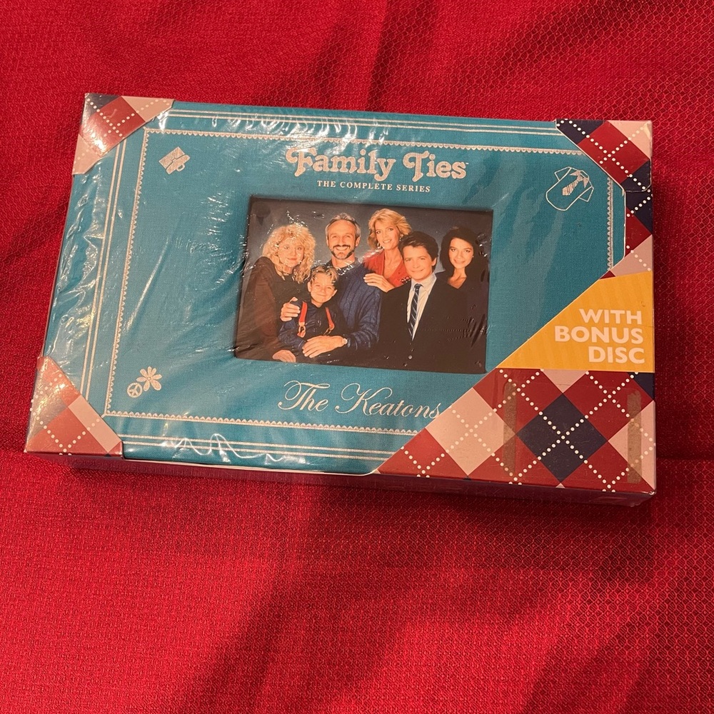 Family Ties: The Complete Series (DVD)New